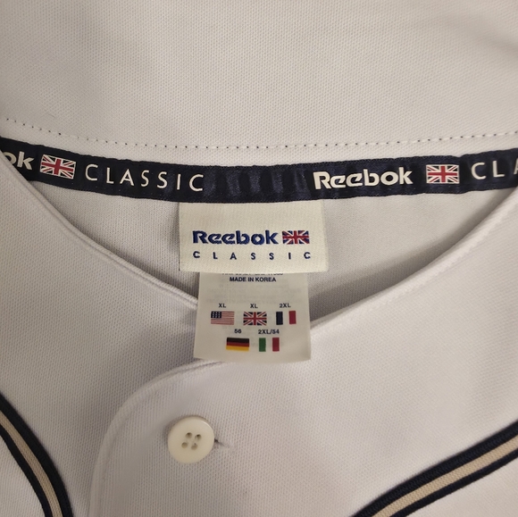 Reebok - Picture 4 of 4